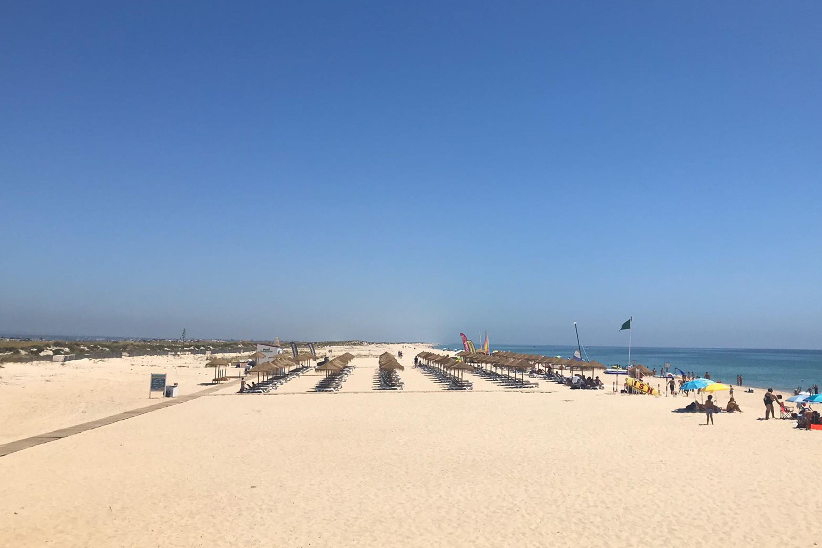 Real Marina Hotel & Spa Olhão Dış mekan fotoğraf The beach of the resort