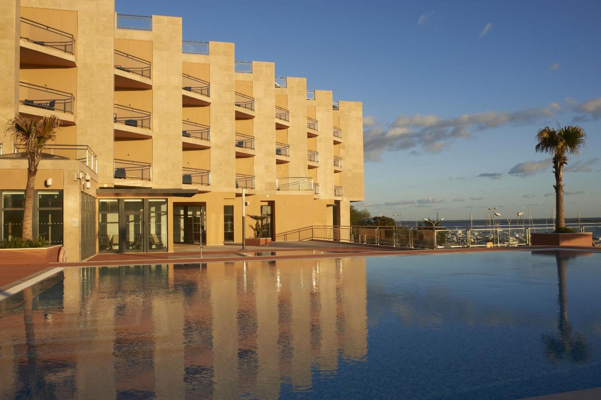 Real Marina Hotel & Spa Olhão Dış mekan fotoğraf The hotel