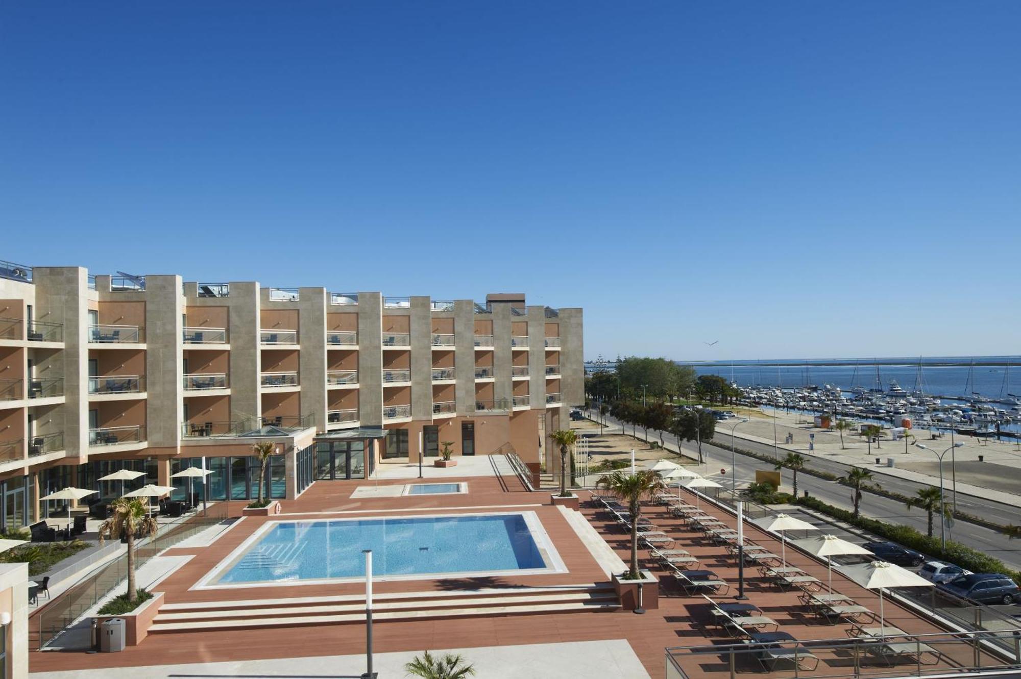 Real Marina Hotel & Spa Olhão Dış mekan fotoğraf View of the hotel