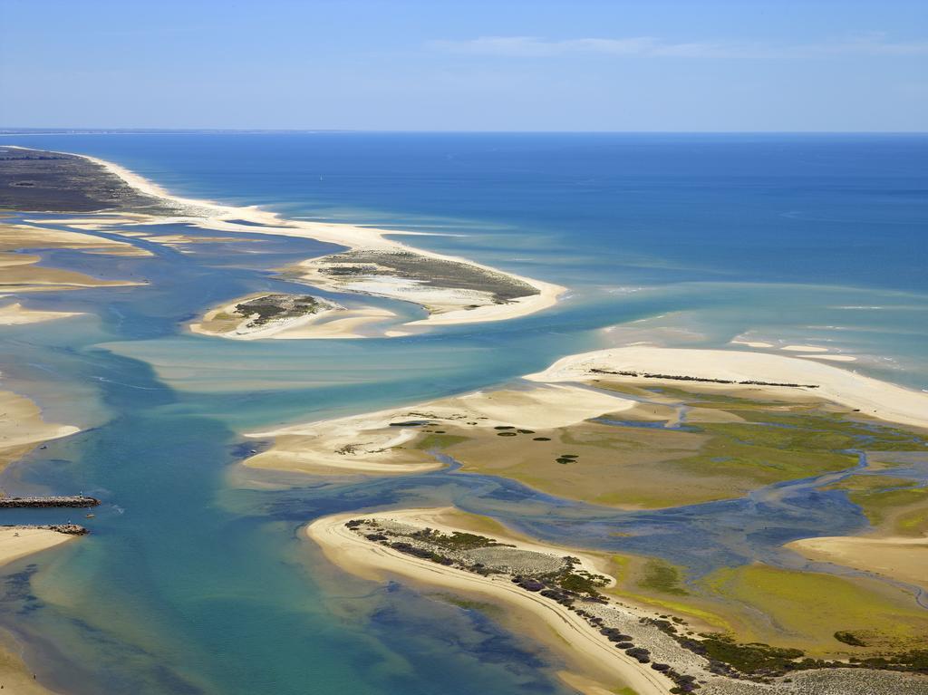 Real Marina Hotel & Spa Olhão Dış mekan fotoğraf Aerial view of the barrier islands